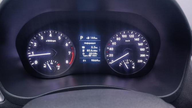 Hyundai Solaris II с пробегом 2017 года, цена 1 259 000 рублей, 98664 км, седан, Автокод Объявления