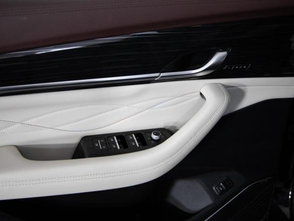 Geely Monjaro I с пробегом 2023 года, цена 3 099 000 рублей, 60125 км, внедорожник, Автокод Объявления