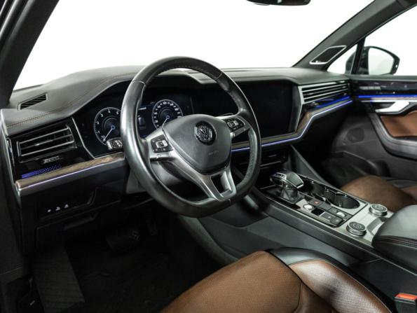 Volkswagen Touareg III с пробегом 2019 года, цена 4 499 700 рублей, 139885 км, внедорожник, Автокод Объявления