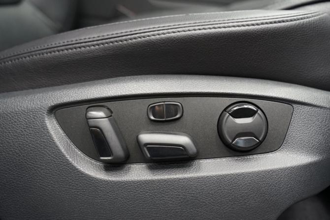 Volkswagen Touareg II Рестайлинг с пробегом 2016 года, цена 3 676 000 рублей, 127819 км, внедорожник, Автокод Объявления