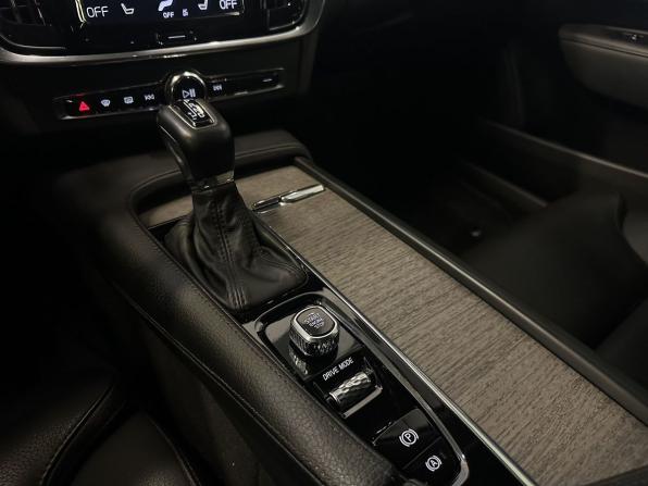 Volvo S90 II Рестайлинг с пробегом 2021 года, цена 3 990 000 рублей, 83814 км, седан, Автокод Объявления