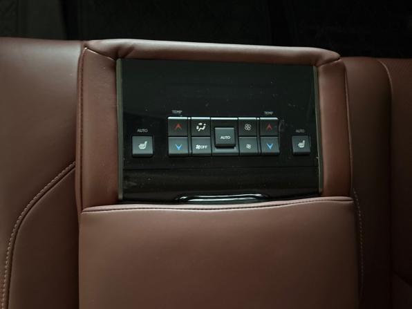 Lexus LX III Рестайлинг 2 с пробегом 2020 года, цена 10 400 000 рублей, 60877 км, внедорожник, Автокод Объявления