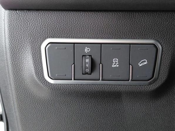 Haval M6 II с пробегом 2023 года, цена 1 700 000 рублей, 28000 км, внедорожник, Автокод Объявления
