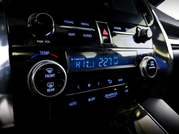 Toyota Alphard III Рестайлинг с пробегом 2021 года, цена 5 950 000 рублей, 127330 км, минивэн, Автокод Объявления