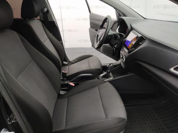 Hyundai Solaris II с пробегом 2018 года, цена 1 229 000 рублей, 158371 км, седан, Автокод Объявления