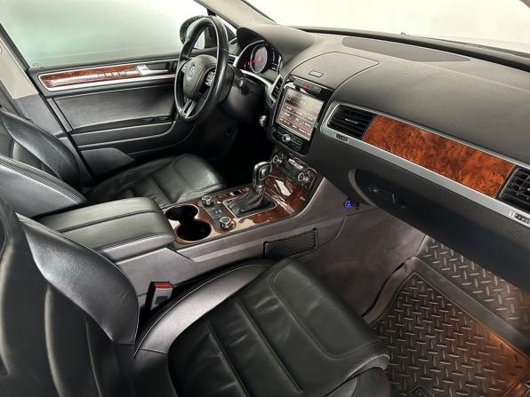 Volkswagen Touareg II с пробегом 2012 года, цена 1 850 000 рублей, 182598 км, внедорожник, Автокод Объявления