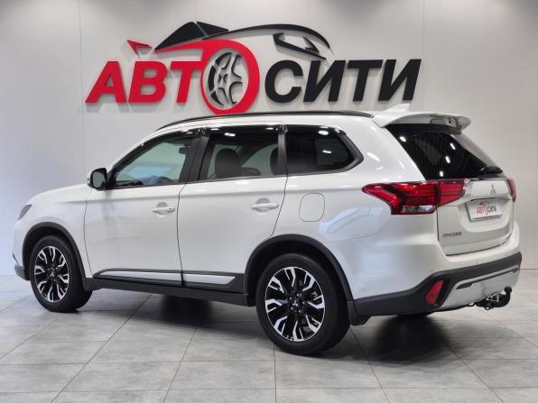 Mitsubishi Outlander III Рестайлинг 3 с пробегом 2021 года, цена 3 655 000 рублей, 27052 км, внедорожник, Автокод Объявления