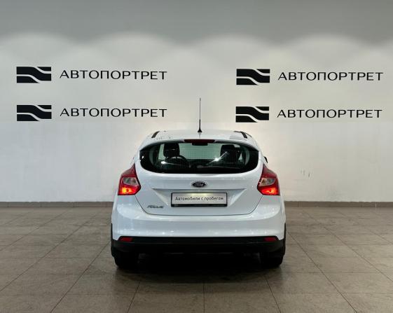 Ford Focus III с пробегом 2013 года, цена 779 000 рублей, 93698 км, хэтчбек, Автокод Объявления