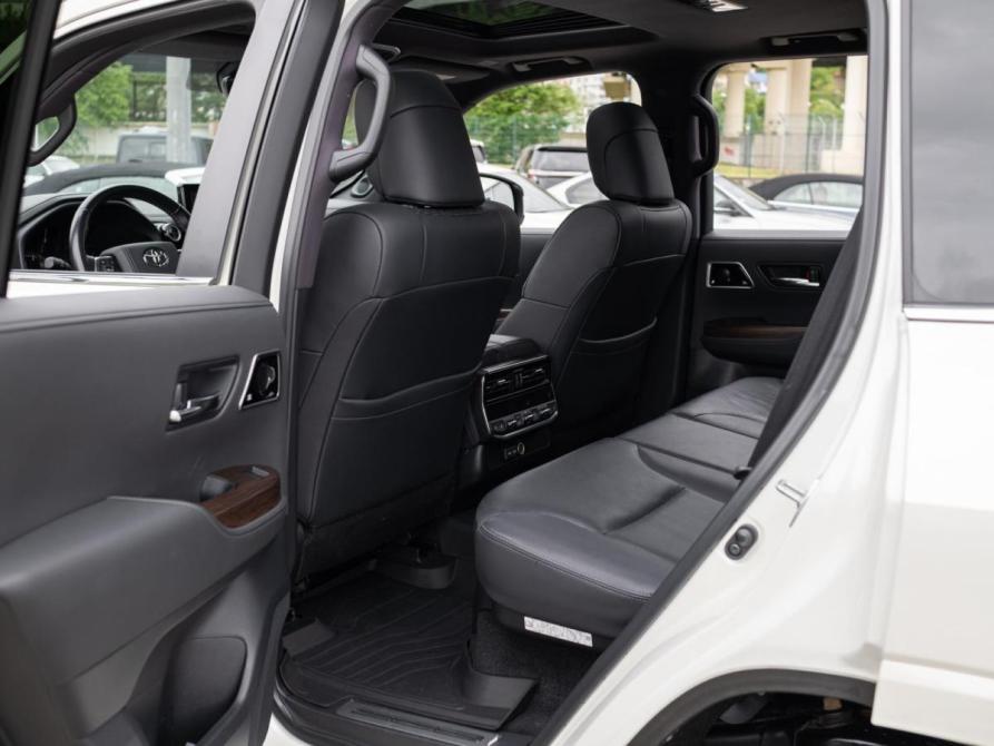 Toyota Land Cruiser 300 Series Сочи  - изображение 16