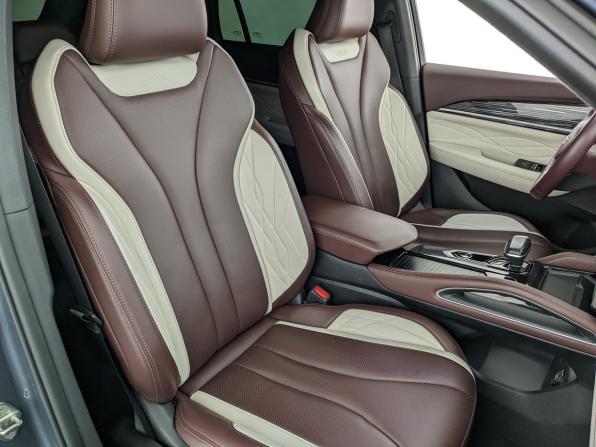Geely Monjaro I с пробегом 2023 года, цена 3 190 000 рублей, 59132 км, внедорожник, Автокод Объявления