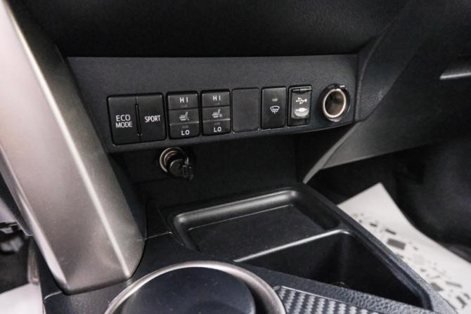 Toyota RAV4 IV (XA40) с пробегом 2014 года, цена 2 289 000 рублей, 173717 км, внедорожник, Автокод Объявления
