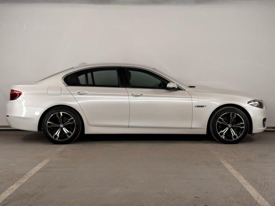 BMW 5 серии VI (F10/F11/F07) Рестайлинг Екатеринбург  - изображение 6