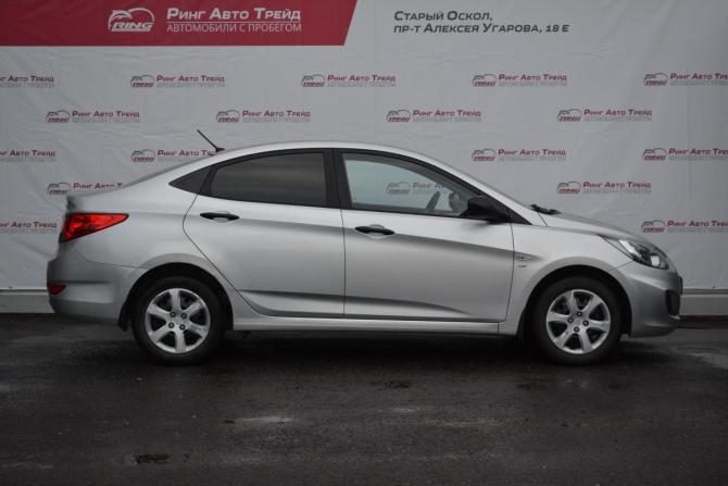 Hyundai Solaris I с пробегом 2013 года, цена 800 000 рублей, 127346 км, седан, Автокод Объявления