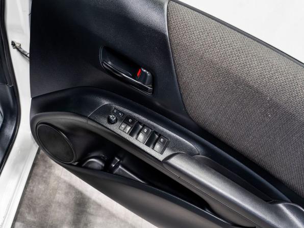 Toyota Sienta II Рестайлинг с пробегом 2020 года, цена 1 255 000 рублей, 181700 км, компактвэн, Автокод Объявления