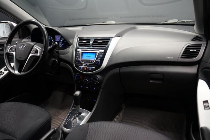 Hyundai Accent IV с пробегом 2011 года, цена 898 000 рублей, 207500 км, седан, Автокод Объявления