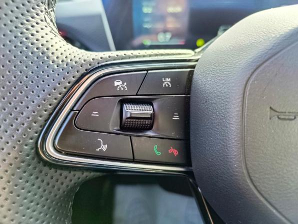 Geely Coolray I Рестайлинг с пробегом 2023 года, цена 2 625 000 рублей, 15404 км, внедорожник, Автокод Объявления
