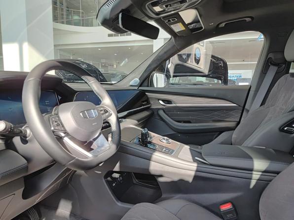 Geely Monjaro I Рестайлинг с пробегом 2025 года, цена 3 751 000 рублей, 14450 км, внедорожник, Автокод Объявления