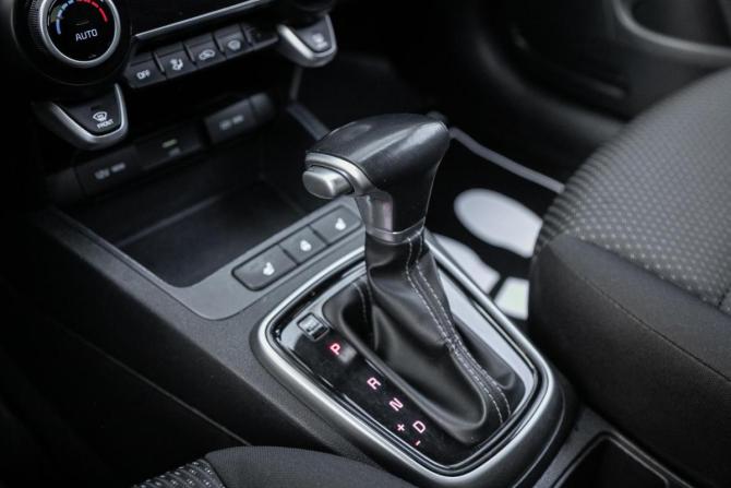 Kia Rio IV Рестайлинг с пробегом 2021 года, цена 1 425 000 рублей, 78027 км, седан, Автокод Объявления