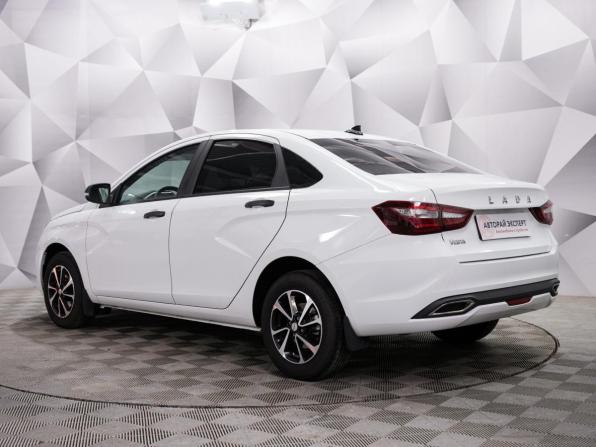 Lada (ВАЗ) Vesta I Рестайлинг (NG) с пробегом 2025 года, цена 1 399 000 рублей, 33593 км, седан, Автокод Объявления