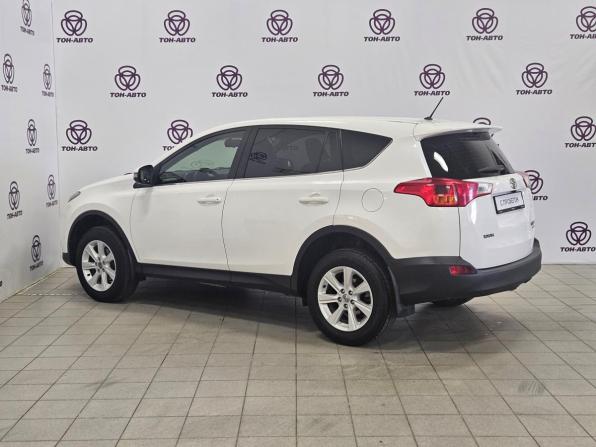 Toyota RAV4 IV (XA40) с пробегом 2015 года, цена 2 057 000 рублей, 105852 км, внедорожник, Автокод Объявления