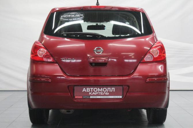 Nissan Tiida I Рестайлинг с пробегом 2011 года, цена 729 000 рублей, 240000 км, хэтчбек, Автокод Объявления
