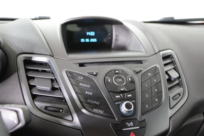 Ford Fiesta Mk6 Рестайлинг с пробегом 2016 года, цена 969 990 рублей, 76912 км, хэтчбек, Автокод Объявления