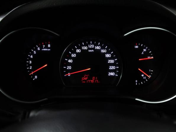 Kia Sorento II Рестайлинг с пробегом 2017 года, цена 1 790 000 рублей, 177915 км, внедорожник, Автокод Объявления