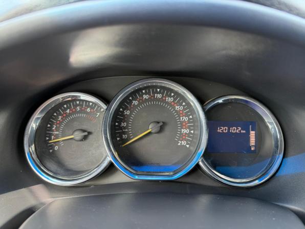 Renault Sandero II с пробегом 2017 года, цена 950 000 рублей, 120064 км, хэтчбек, Автокод Объявления
