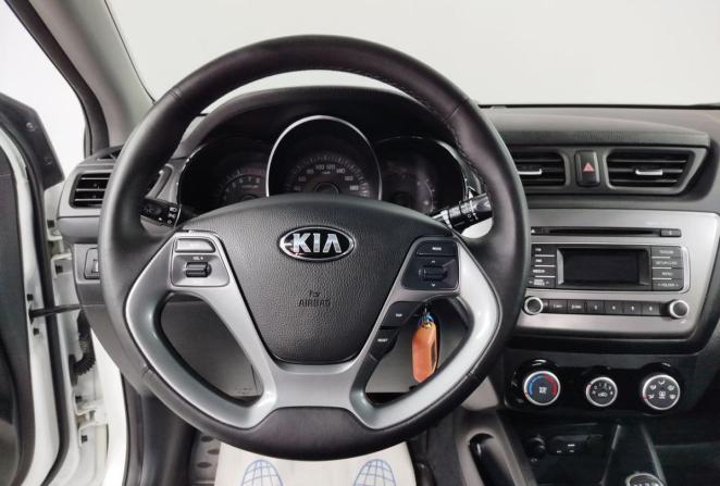 Kia Rio III Рестайлинг с пробегом 2016 года, цена 1 090 000 рублей, 136175 км, седан, Автокод Объявления