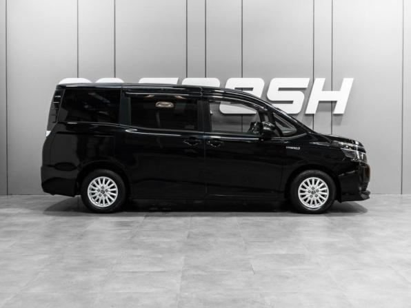 Toyota Voxy III (R80) с пробегом 2015 года, цена 1 749 000 рублей, 183459 км, минивэн, Автокод Объявления