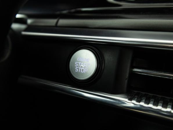 Kia K5 III с пробегом 2021 года, цена 2 219 700 рублей, 130755 км, седан, Автокод Объявления