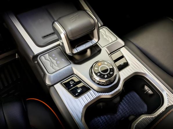 JETOUR T1 с пробегом 2025 года, цена 3 500 000 рублей, 9961 км, внедорожник, Автокод Объявления