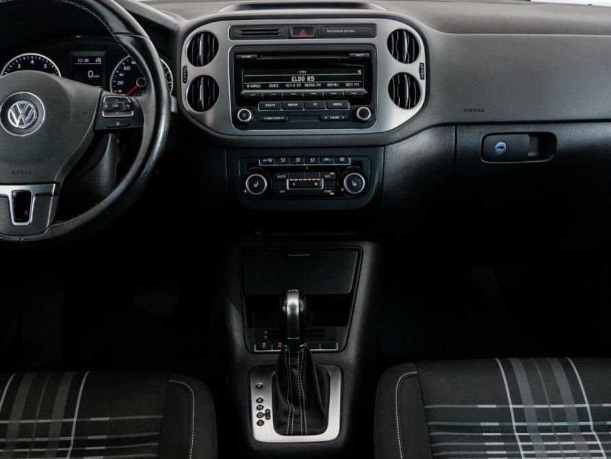 Volkswagen Tiguan I Рестайлинг Санкт-Петербург  - изображение 15