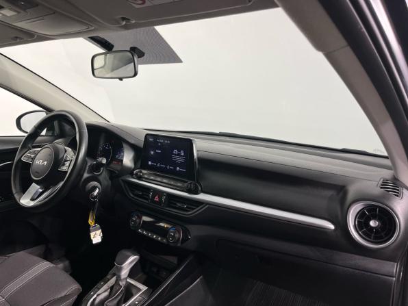 Kia Cerato IV Рестайлинг с пробегом 2022 года, цена 1 890 000 рублей, 113560 км, седан, Автокод Объявления