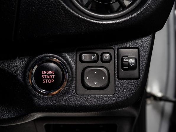 Toyota Vitz III (XP130) Рестайлинг 2 с пробегом 2018 года, цена 1 100 000 рублей, 82591 км, хэтчбек, Автокод Объявления
