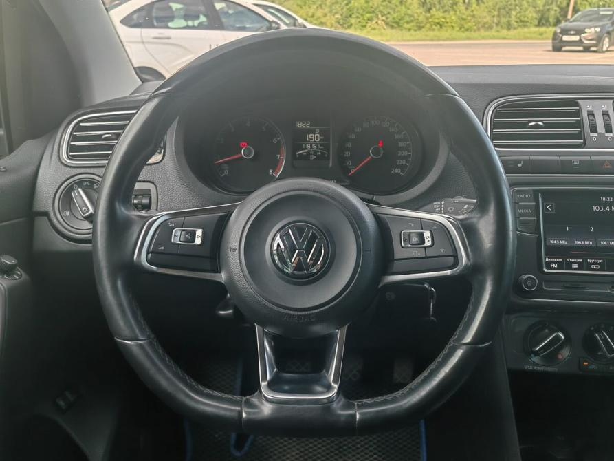 Volkswagen Polo V Рестайлинг Великие Луки  - изображение 13