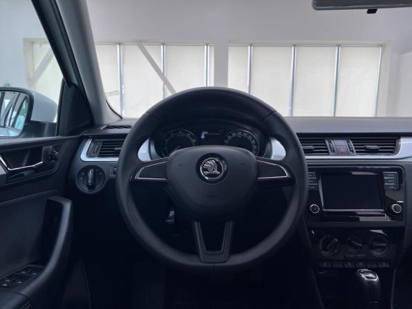 Skoda Rapid I Рестайлинг с пробегом 2019 года, цена 1 380 000 рублей, 87997 км, лифтбек, Автокод Объявления