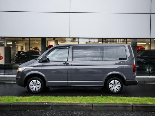 Volkswagen Caravelle T6 Рестайлинг с пробегом 2020 года, цена 3 499 000 рублей, 146000 км, минивэн, Автокод Объявления