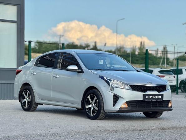 Kia Rio IV Рестайлинг с пробегом 2020 года, цена 1 689 000 рублей, 69300 км, седан, Автокод Объявления