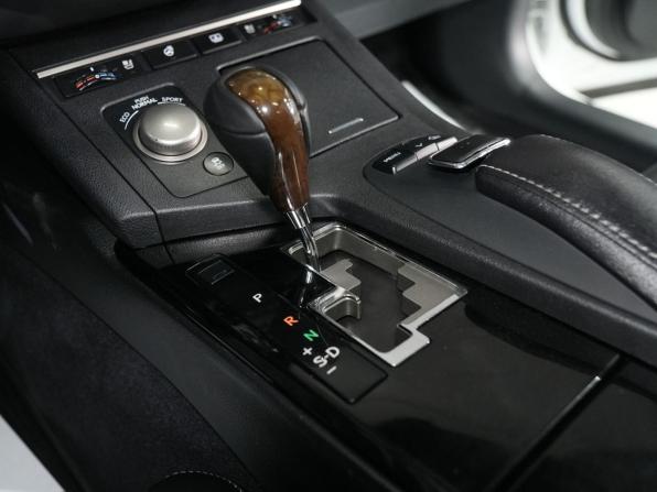 Lexus ES VI с пробегом 2013 года, цена 2 270 000 рублей, 125000 км, седан, Автокод Объявления