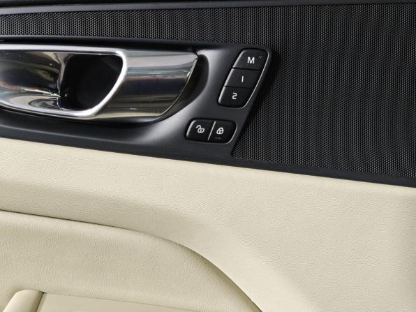 Volvo XC60 II с пробегом 2017 года, цена 3 790 000 рублей, 39359 км, внедорожник, Автокод Объявления