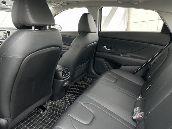 Hyundai Elantra VII (CN7) Рестайлинг с пробегом 2025 года, цена 2 820 000 рублей, 118 км, седан, Автокод Объявления