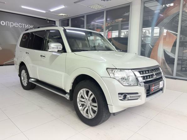 Mitsubishi Pajero IV Рестайлинг 2 с пробегом 2018 года, цена 2 880 000 рублей, 120933 км, внедорожник, Автокод Объявления