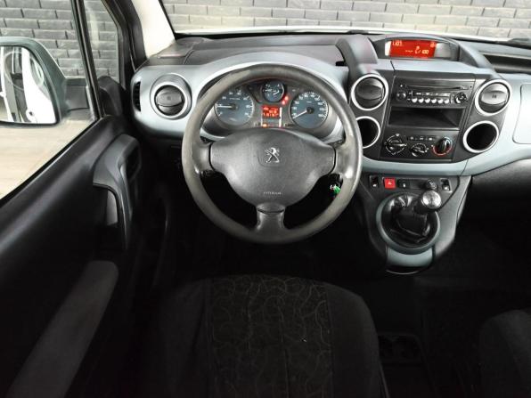 Peugeot Partner II Рестайлинг с пробегом 2013 года, цена 630 000 рублей, 191179 км, минивэн, Автокод Объявления