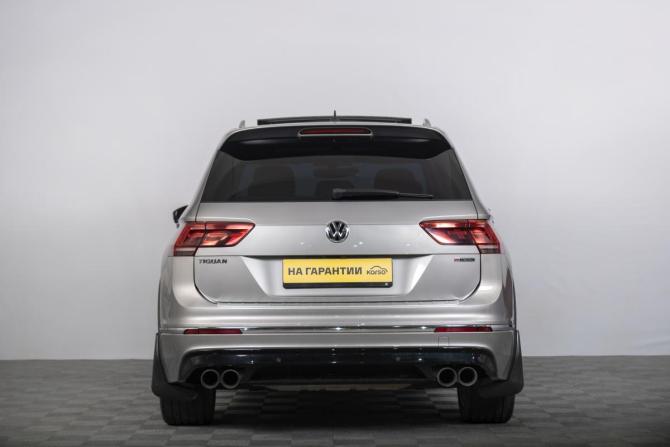 Volkswagen Tiguan II с пробегом 2018 года, цена 3 199 000 рублей, 124000 км, внедорожник, Автокод Объявления