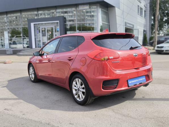 Kia Ceed II Рестайлинг с пробегом 2017 года, цена 1 255 000 рублей, 124728 км, хэтчбек, Автокод Объявления