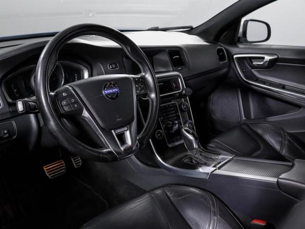 Volvo S60 II Рестайлинг с пробегом 2014 года, цена 1 450 000 рублей, 186931 км, седан, Автокод Объявления
