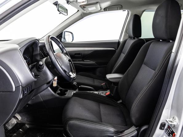 Mitsubishi Outlander III Рестайлинг 2 с пробегом 2016 года, цена 1 699 000 рублей, 134000 км, внедорожник, Автокод Объявления