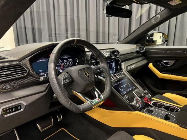 Lamborghini Urus I с пробегом 2022 года, цена 28 790 000 рублей, 21627 км, внедорожник, Автокод Объявления