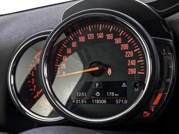 Mini Countryman II с пробегом 2018 года, цена 2 400 000 рублей, 118500 км, внедорожник, Автокод Объявления